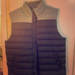 Old navy black and grey vest - Large